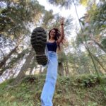 Mukti Mohan Instagram - Stop. Swipe. Swipe. Split ‘n’ bye👋 📽 @ivanshu_k @priyalgoyal जान के क्या करोगे पहुच वैसे भी नही पाओगे