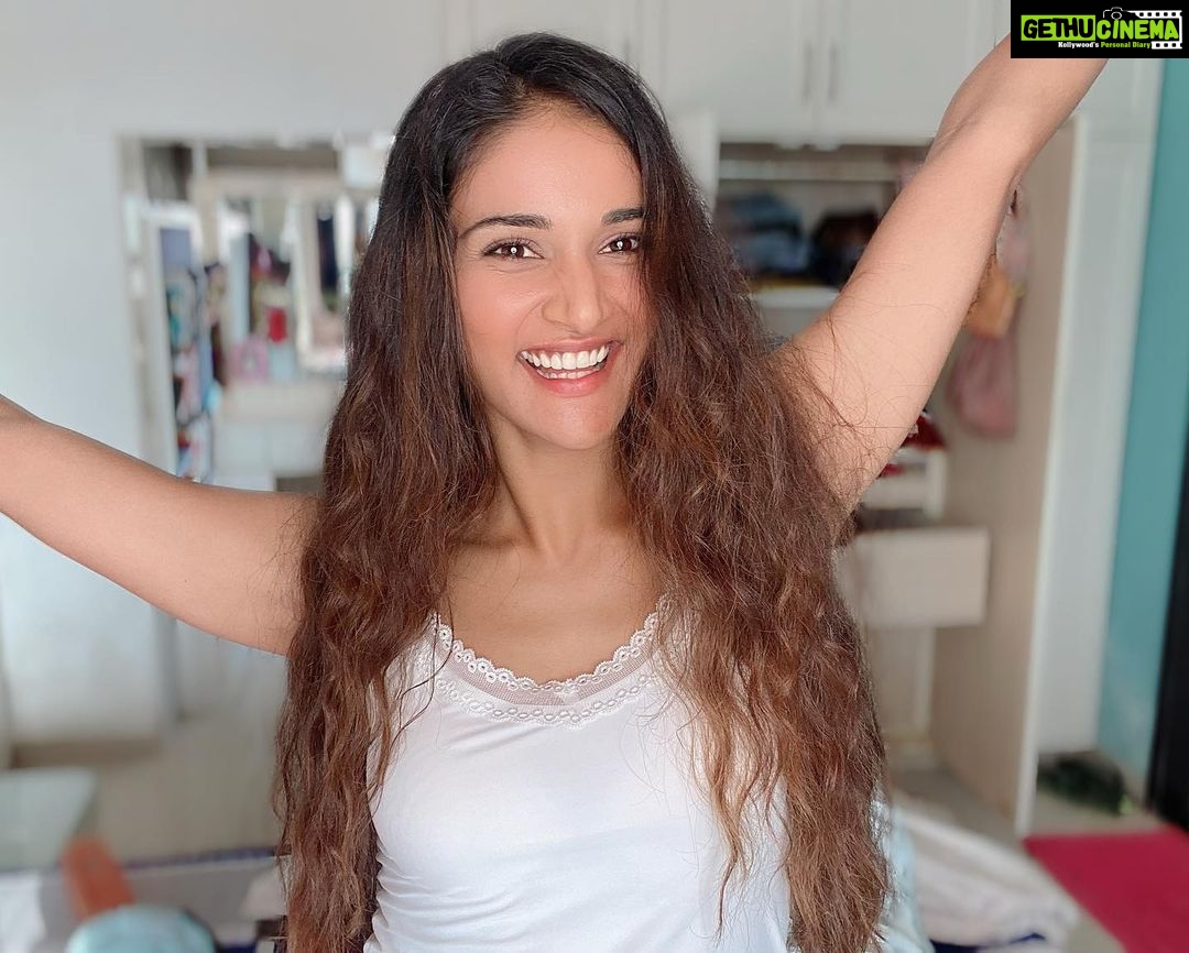 Mukti Mohan Instagram - Messy hair does it look like I care 🥴🧘🏻♀️🦋 #SpreadJoyOverGerms #sundayfunday