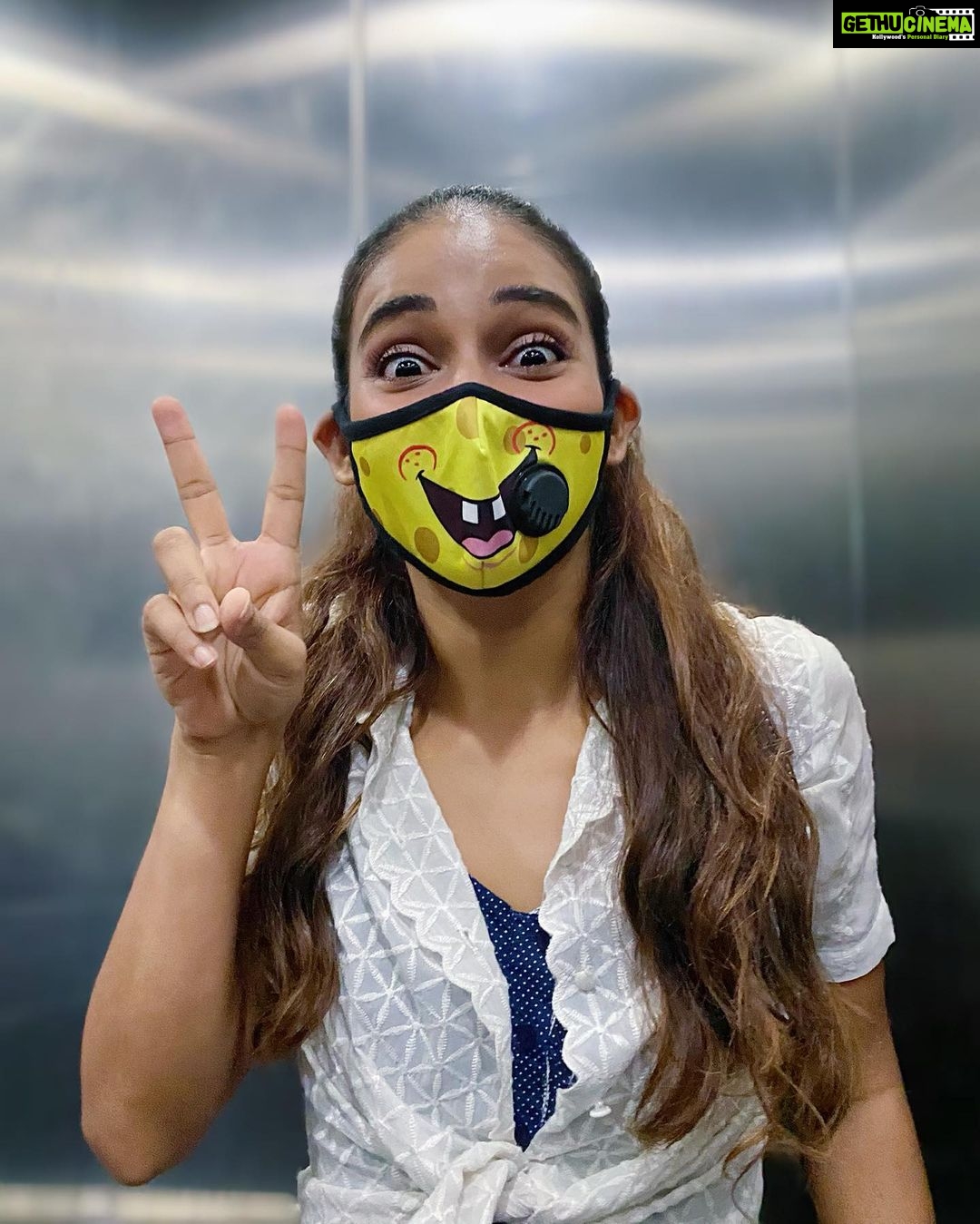 Mukti Mohan Instagram - Extroverts practicing social distancing like! 🤓🤩 #missinghumaninteraction #spreadjoyovergerms