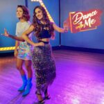 Mukti Mohan Instagram - (Excitement is real👈👀) Honestly, felt comfortable in my skin while shooting and bringing this unique new dance show #DanceWithMe with my sister @mohanshakti ,hope you all felt the same after watching last night’s launch episode😍 comment karke batao kaisa laga, until then keep watching #DanceWithMe 💃🏻💃🏻on @zeecafeindia every Sunday at 10pm!🕺🏻🕺🏻