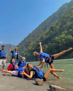 Mukti Mohan Instagram - Live for the moments you can’t put it to words. 🤍 Ganga River camp/Rafting