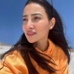 Nalini Negi Instagram - If there is heaven on earth , it’s here ❤️🗻 #picture #pictureoftheday #positivequotes #pictures #pictureperfect #posing #travel #travelling #travelgram #traveller #stylefashion #styleinspiration #styleinspo #attitude #selflove #travelstories #gulmarg #kashmirfiles #blessed #happiness #gratitude #love #posing #style #instafashion #bhfyp #mood #instagram #instagood #instalove Gulmarg, Kashmir