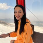 Nalini Negi Instagram - If there is heaven on earth , it’s here ❤️🗻 #picture #pictureoftheday #positivequotes #pictures #pictureperfect #posing #travel #travelling #travelgram #traveller #stylefashion #styleinspiration #styleinspo #attitude #selflove #travelstories #gulmarg #kashmirfiles #blessed #happiness #gratitude #love #posing #style #instafashion #bhfyp #mood #instagram #instagood #instalove Gulmarg, Kashmir