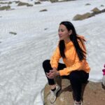 Nalini Negi Instagram - ❄️☃️🗻🌨 #picture #pictureoftheday #pictureperfect #picturebook #outfitoftheday #outfits #style #instalove #instafashion #posing #loveforcamera #selflove #sunkissed #hiking #hikingadventures #kaahmir #snow #snowlovers #winterslove #mood #enjoy #potrait #potraitphotography #bhfyp Gulmarg Gondola 2nd Point