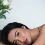 Nalini Negi Instagram - Good morning 🌸 Caption this 🤔 Photographr: Mohit Holani Mua @neerajnavare.makeupartist Hair @josieparisrenthlei Assisted by @desi_navigator #pictureoftheday #picture #portraitphotography #pictureoftheday #instagood #photo #lifestyle #beauty #actor #model #love #work #mood