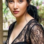 Nalini Negi Instagram - I will always be in love with this shoot..❤️ Mohit @ankitamanwanimakeupandhair @daksh_hairguru @couldbecynthia #trending #reels #valaiyosai #photography #photoshoot #pictureoftheday #art #creativecollab #love #work #actor #portrait #portraitphotography #beauty #face