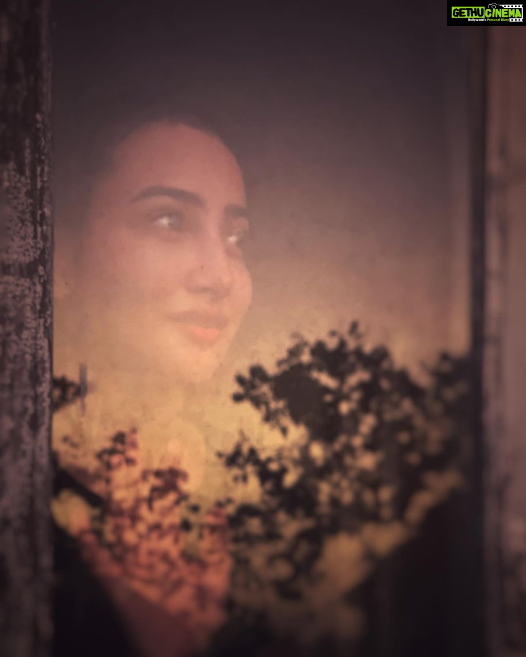 Nalini Negi Instagram - "It's not about your reflection , it's what you see beyond it ." #pic #pictureoftheday #picoftheday #thoughts #inspiration #instagood #instalike #instadaily #instagram #style #potrait #shouout #shoutouts #gratitude #blessed #happy #nalininegi