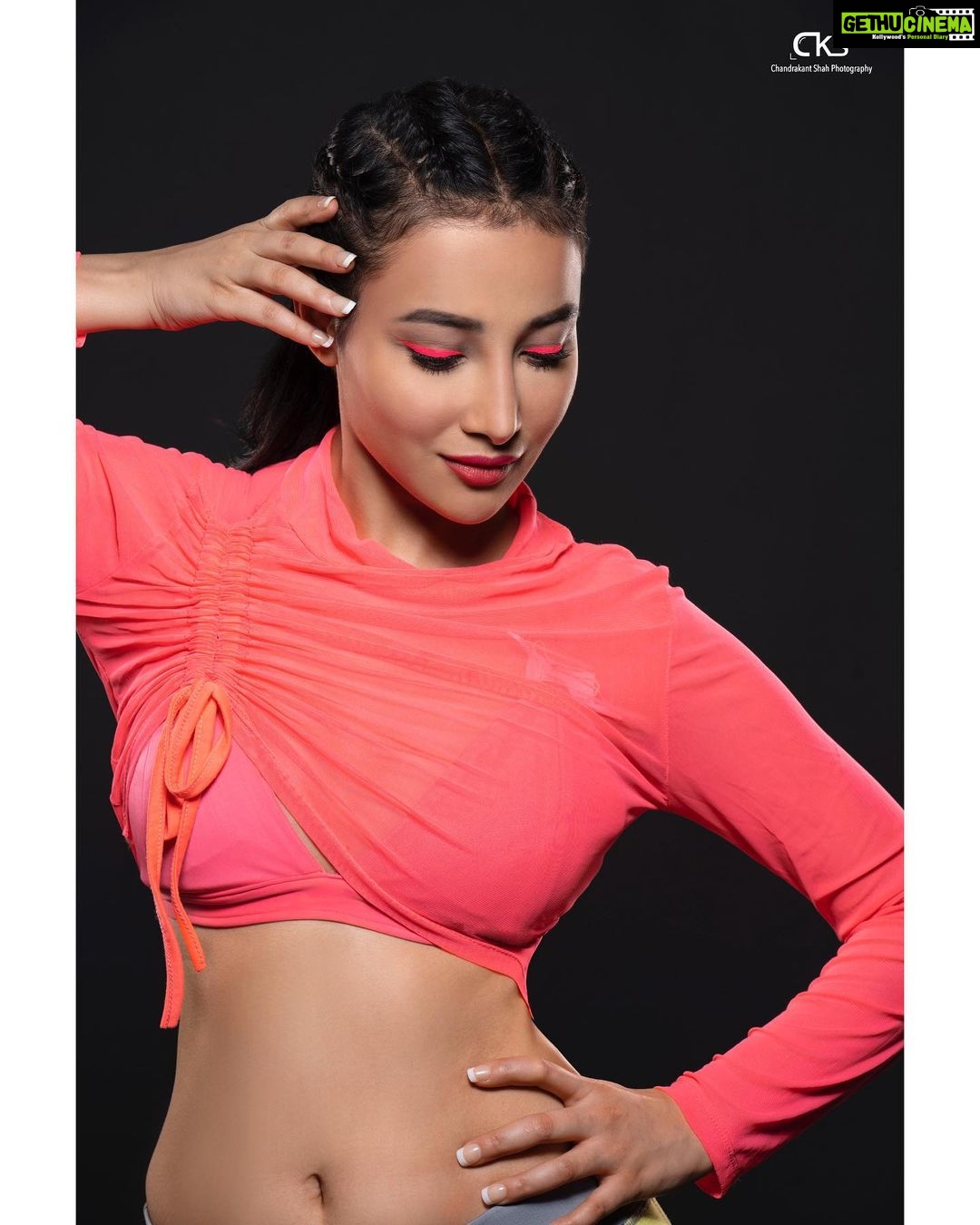 Nalini Negi Instagram - Be yourself, there’s no one better. Captured by @chandrakant.shah Makeup:- @blendingiscardio Costume:- @thesource_buyorborrow #pictureoftheday #shooting #photoshooting #photography #photooftheday #photoshoot #photo #photographer #portrait #model #shooting #photographylovers #love #portraitphotography #picoftheday #instagood #fashion #photographers #photos #modeling #like #photomodel #instagram #canon #beauty #naturephotography #photoshop #beautiful #art #bhfyp