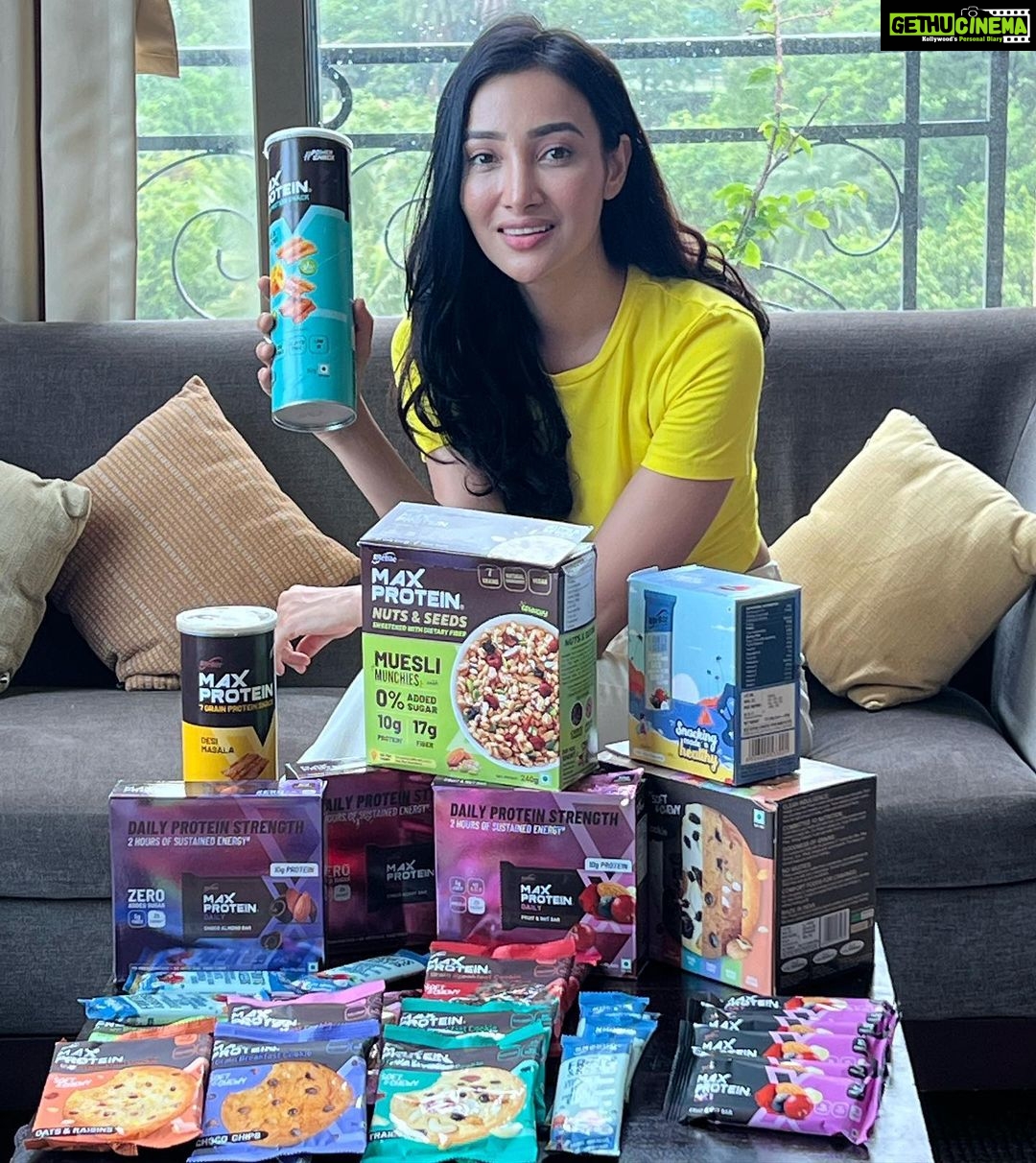 Nalini Negi Instagram - 📸 @inmytinyworld My mornings kick start with the protein bars or cookies or any other Max protein product. My new found love which keeps me going for the long haul. They also have wide variety quick bites for your small hunger cravings. So if you’re a fitness freak like me @ritebite_maxprotein should be your go to site . Now you can use my coupon code : Nalininegi and get 20% extra off ..So Guys what are you waiting for go grab it now.!!! #healthyfood #healthy #healthylifestyle #fitnessmotivation #fitness #fitnessmodel #fitnessjourney #protein #ritebite #ritebitemaxprotein #picture #pictureoftheday #pictureperfect #collaboration #brand