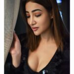 Nalini Negi Instagram - 🧚🏻‍♀️ 📸 @shazzalamphotography 👚 @shein_in @sheinofficial #picoftheday #photooftheday #photography #shooting #blessed #classic #likeforlikes #followers #positivity #posing #loveyourself #glowingskin
