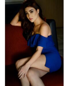 Nalini Negi Instagram - The only lasting beauty is the 
beauty of the heart ❣ 
Picture courtesy @shazzalamphotography #instagood #instalike #instadaily #instahub #likeforfollow #likeforlikes#instafashion #beauty#ootd #fashion #picoftheday #pictureoftheday #shooting #shoot #photoshoot #photography #blue #luxury #lifestyle #follow #god #positivevibes #positive #posing #alhamdulillah #actor #actorslife #fashionnova#blogger#fashionblogger