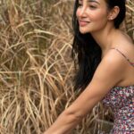 Nalini Negi Instagram - 📸 @inmytinyworld Slayin’ my OOTD game with @danielwellington 😎 Avail the ongoing offer on the website, buy any watch from the Iconic Link collection and get a classic bracelet free. Additionally use my code “NALINI15” and get 15% off on the purchase from the website. #ad #danielwellington #dwindia #picoftheday #picture #pictureperfect #pictures #mood #friday #fridayvibes #beautiful #nature #photography #vibes #vibe #grateful #happiness #blessed #ootd