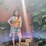 Navina Bole Instagram - Enveloped by Sunrays. . Soaked in positivity and the promise of a future so bright ✨️🧚‍♀️😎🌞 #picoftheday #traveldiaries #vacationwithdrawals #sunkissed #sunlight #instaphoto #instapic #instagram #instagood #lifeisbeautiful #gimmesomesunshine #happygirlsaretheprettiest #explore #explorepage✨ #navinabole #happythursday #omsairam Club Mahindra Hatgad