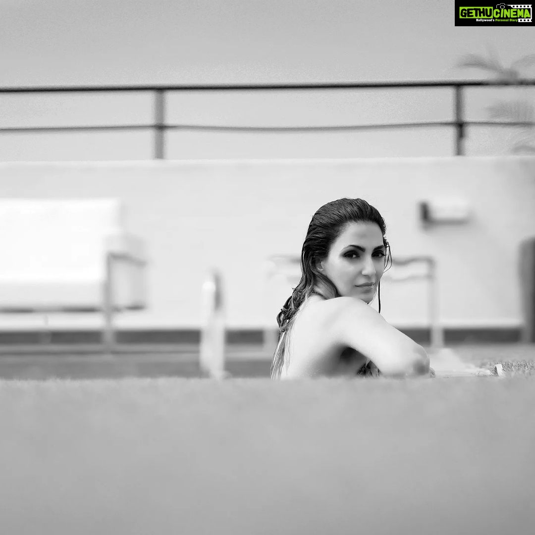 Navina Bole Instagram - Hello weekend, here's looking at you!😈😎🥂 #tgif Swipe to see the #blackandwhite version!👈 Which one do you prefer? Let me know in comments🥰 Photographer: @anujjoshiproductions Hair and Make up : @sapna_celebritymakeupartist Stylist: @style_deintrepide Bikini : @angelcroshet_swimwear Location : @goldfinchmumbai #picsoftheday #newpost #instaphotos #instagram #instagood #color #or #blackandwhite #poolside #vacayvibes #bikini #swimwear #wethair #mermaidvibes #explorepage✨ #explore #navinabole #itsintheeyes #commercialphotography #comfortableinmyskin #positivevibes #tgif Goldfinch Hotel Mumbai
