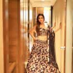 Navina Bole Instagram - I don't need a million dollar couture gown to shine, just this stunning lehenga to rock my ethnicity and bring out my inner diva!! #ootd #lehenga 🖤💛💫 Photographer: @the_pixeleyes Outfit : @soniyagofficial @darshimehtaa Stylist : @style_deintrepide Jewellery: @itahdnura Hair and Mua : @sapna_celebritymakeupartist Location: @goldfinchmumbai #picsoftheday #instaphotos #instapic #ootd #lehenga #indowestern #ethnicwear #princessvibes #designerwear #designeroutfit #pose #outfitlove #outfitinspiration #festivevibes #portraitphotography #explorepage✨ #navinabole #positivevibes #happywednesday #keepswiping Goldfinch Hotel Mumbai
