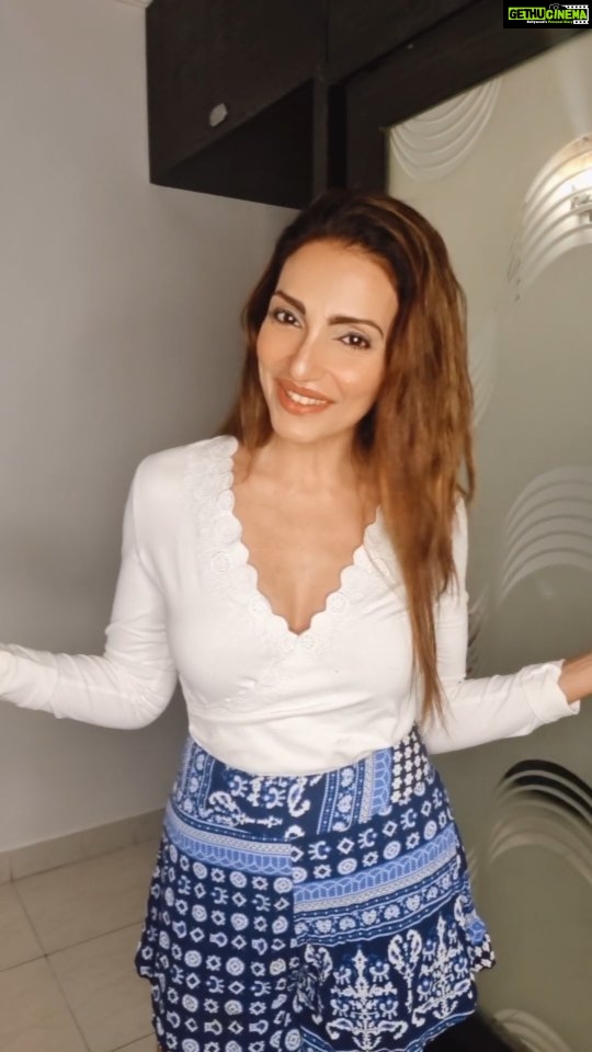 Navina Bole Instagram - Watch me as Natasha in my new web series #wajah streaming now on #watchoapp !! It's an edge of the seat thriller which you won't want to miss! Let me know what you think once you've seen all the episodes ππ€β€οΈπ€ @watchoapp @sattu279 @aashishvishwakarma @anikrverma @nishikantdixit @aruna_giri22 @ssanjaysswaraaj @inikhilparmarofficial @ayeshaa_official_ #newshow #webseries #reelsinstagram #reelstrending #reels #wajah #instareels #instagood #streaming #now #watchit #explore #navinabole #natasha #teamwork #tgif