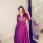 Navina Bole Instagram - Simplicity is the keynote of everything elegant!! Stylist: @ananyaarora2013 Outfit : @bunaai #picsoftheday #ootd #ethnicwear #pose #instaphotos #instagood #instagram #dreamincolor #comfortableinmyskin #explore #explorepage #navinabole #keepitsimple #tgif #swipeleft Home Sweet Home