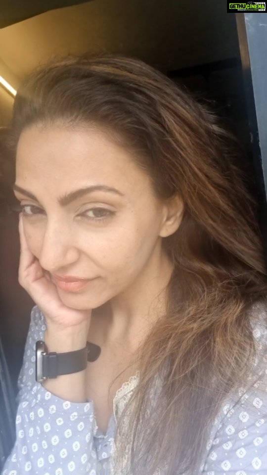 Navina Bole Instagram - Trying to love myself a little more each day! Tougher than it sounds but so fulfilling! ❤️🧚‍♀️ #nofilter #comfortableinmyskin #reelsinstagram #reeloftheday #reelitfeelit #positivevibes #daylight #nomakeup #bereal #beyou #unapologetic #scarstoyourbeautiful #loveandlight #goodmorning Somewhere Peaceful