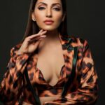 Navina Bole Instagram - You couldn't have handled me, even if I came with instructions 😎🧚‍♀️🖤🥂😈 Photographer: @sachinkumarphotographyy Styling : @shivannishiralli #picoftheday #newpost #instaphoto #instagram #instagood #newpic #ootd #animalprint #portraitphotography #portrait #takemeasiam #commercialphotography #fashionshoot #sleekhair #attitude #swag #pose #positivevibes #omsairam #explorepage✨ #navinabole #makeuponfleek #cool #cameralover #unapologetic #enoughsaid #happytuesday