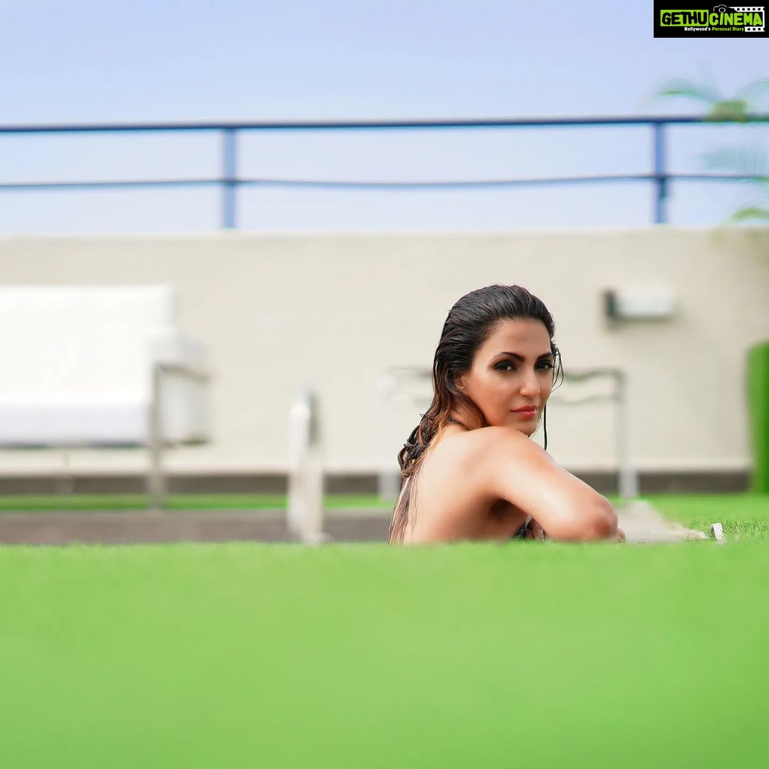 Navina Bole Instagram - Hello weekend, here's looking at you!😈😎🥂 #tgif Swipe to see the #blackandwhite version!👈 Which one do you prefer? Let me know in comments🥰 Photographer: @anujjoshiproductions Hair and Make up : @sapna_celebritymakeupartist Stylist: @style_deintrepide Bikini : @angelcroshet_swimwear Location : @goldfinchmumbai #picsoftheday #newpost #instaphotos #instagram #instagood #color #or #blackandwhite #poolside #vacayvibes #bikini #swimwear #wethair #mermaidvibes #explorepage✨ #explore #navinabole #itsintheeyes #commercialphotography #comfortableinmyskin #positivevibes #tgif Goldfinch Hotel Mumbai