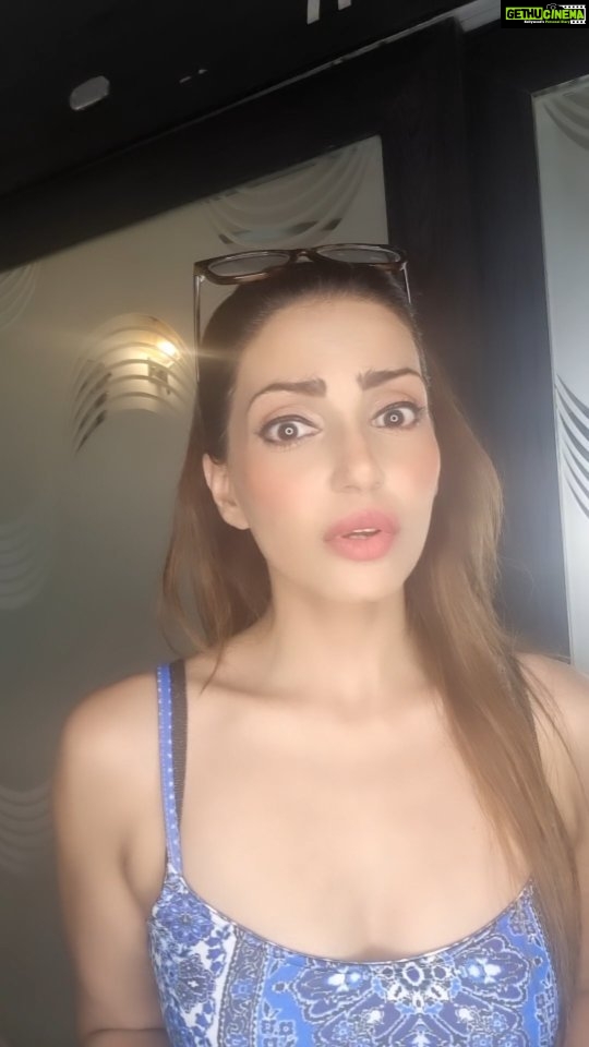 Navina Bole Instagram - When weekend plans get canceled! Me😎🤪😈😆 #reelsinstagram #reeltrending #reels #instareelsindia❤️ #instareels #reelitfeelit #funny #funnyreels #tgif #weekendplans #naa #homebody #explorepage✨ #explore #navinabole #omsairam #positivevibes #peaceandlove My Happy Place