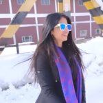 Navya Swamy Instagram - Like a crown princess goofing around in the crown of India… The Himalayas….👸👑🏔️🇮🇳