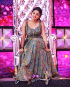 Navya Swamy Instagram - Don’t let someone in the cheap seats have an expensive opinion in your life!!

Outfit @elegant_threads_by_salma