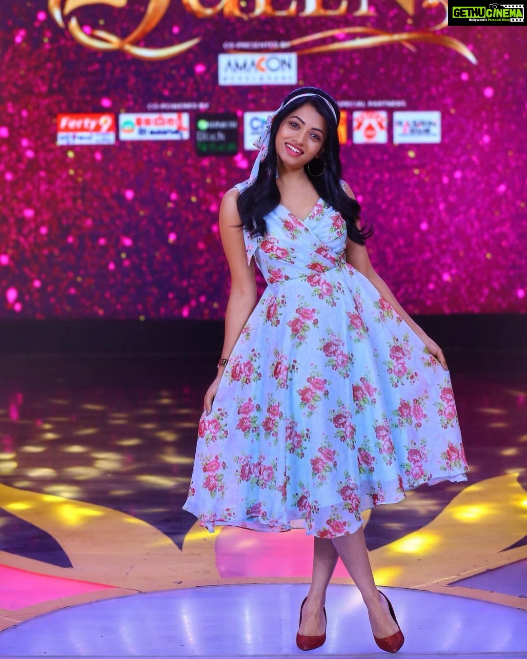 Navya Swamy Instagram - She’s the kind of queen that knows her crown isn’t on her head But in her soul… Outfit @label.daara Photography @paulino_pictures Hair @chinnahair_stylist #superqueen #retro #retrolook #zeetelugu #showertime #dressup #dollup #instapic #instagood #thankful #blessed #navyaswamy
