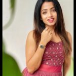 Navya Swamy Instagram - Without @danielwellington my festive look is incomplete. So here is mine! Find amazing Diwali offers in-store and on their website and use my code DWNAVYA and get extra 15% off on all purchases. Don’t wait anymore, just go and grab yours ❤️ @danielwellington #Danielwellington #Collaboration #Festivetime #giftself #DWali