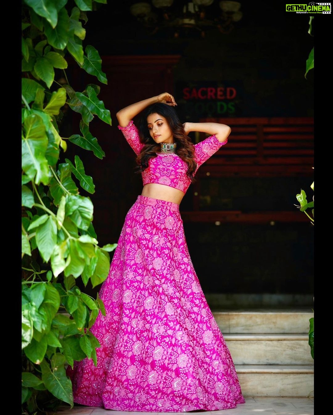 Navya Swamy Instagram - Pose… pose… pose… Outfit by @riya_designing_studio Photography @kishorekotumphotography #photoshoot #photoshootdiaries #model #lovemyjob #designer #designerwear #designerlehenga #indian #potd #instagood #instapic #blessed #thankful #navyaswamy