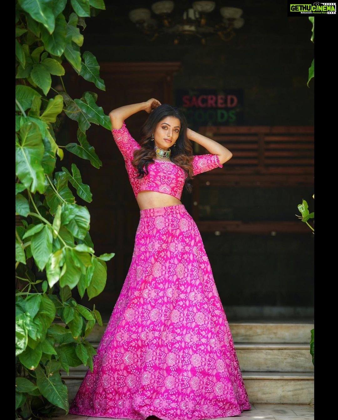 Navya Swamy Instagram - Pose… pose… pose… Outfit by @riya_designing_studio Photography @kishorekotumphotography #photoshoot #photoshootdiaries #model #lovemyjob #designer #designerwear #designerlehenga #indian #potd #instagood #instapic #blessed #thankful #navyaswamy