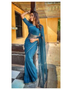 Navya Swamy Instagram - Real style is never right or wrong. It’s a matter of being yourself on purpose. 
Saree by @elegant_threads_by_salma 
#saree #foreverlove #elegance #class #simple #beauty #neveroutofstyle #neveroutoffashion #instapic #instagood #blessed #thankful #navyaswamy