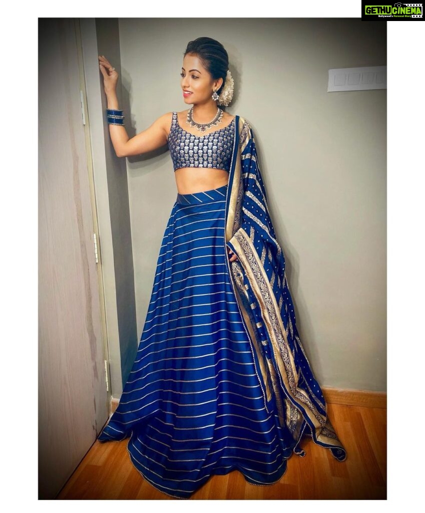 Navya Swamy Instagram - New year 2021 is welcoming us with hope & better life, so let’s get ready to explore... Outfit @thread_fabric Hair by @chinnahair_stylist #dolledup #festive #festivevibes #sankranti #traditional #ethnic #indian #lehenga #lehengalove #blue #royal #designer #instagram #instadaily #blessed #thankful #navyaswamy