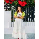 Navya Swamy Instagram - 🌞Here’s some sunshine to brighten up your weekend!! #frockfashion #instafashion #casualstyle #mysorrdiaries #homegarden #lategram #instagram #blessed #thankful #navyaswamy