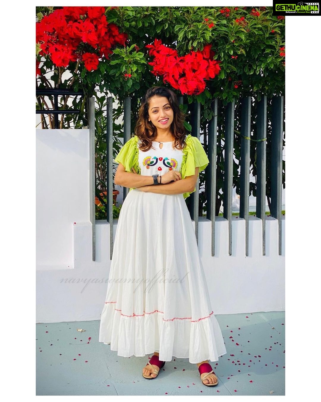 Navya Swamy Instagram - 🌞Here’s some sunshine to brighten up your weekend!! #frockfashion #instafashion #casualstyle #mysorrdiaries #homegarden #lategram #instagram #blessed #thankful #navyaswamy