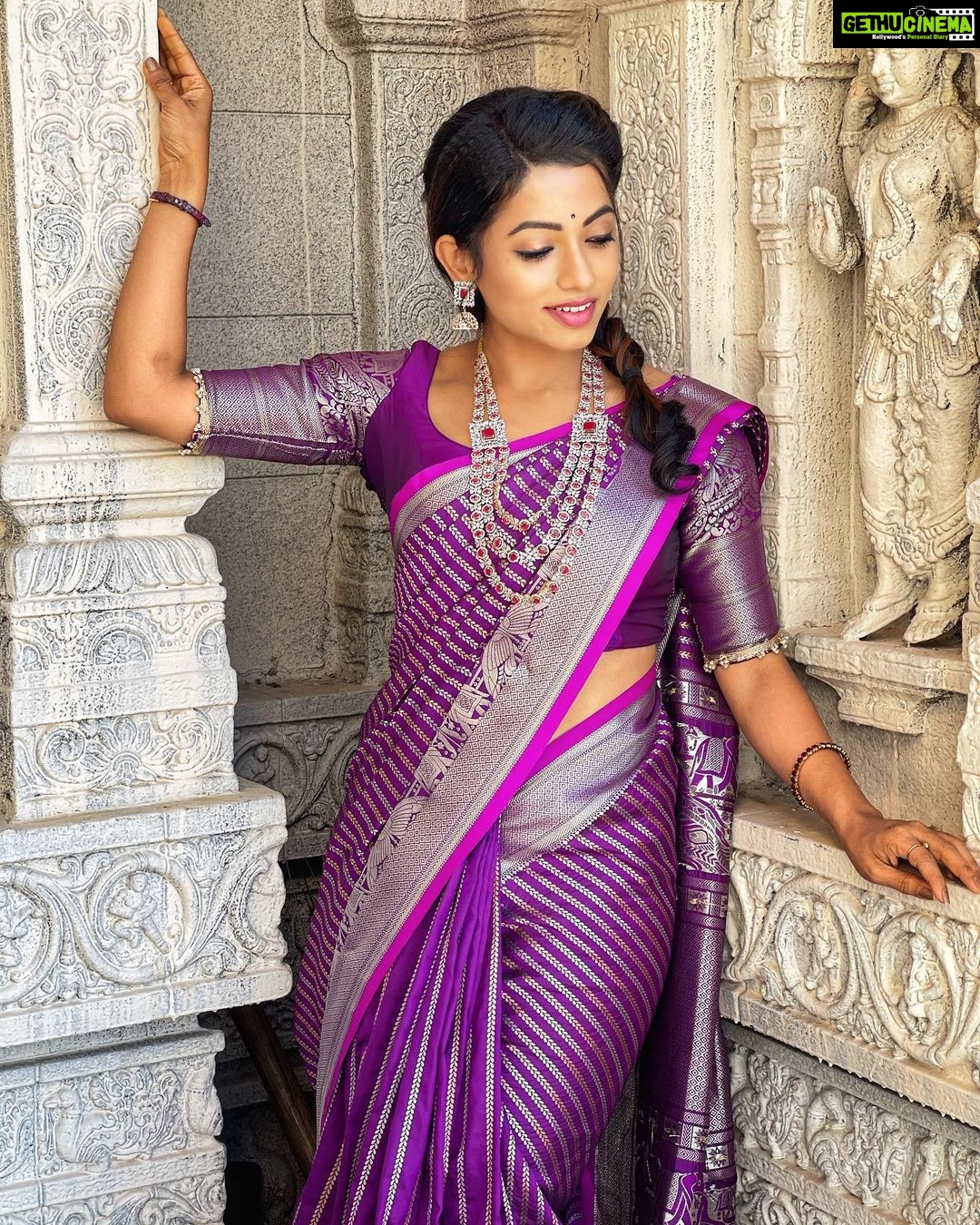 Navya Swamy Instagram - Make them wish They Had You! #beyourself #saree #sareeislove #sareelove #sareeaffair #silksarees #traditional #indian #weekendpost #instagram #thankful #blessed #navyaswamy Ramoji Film City