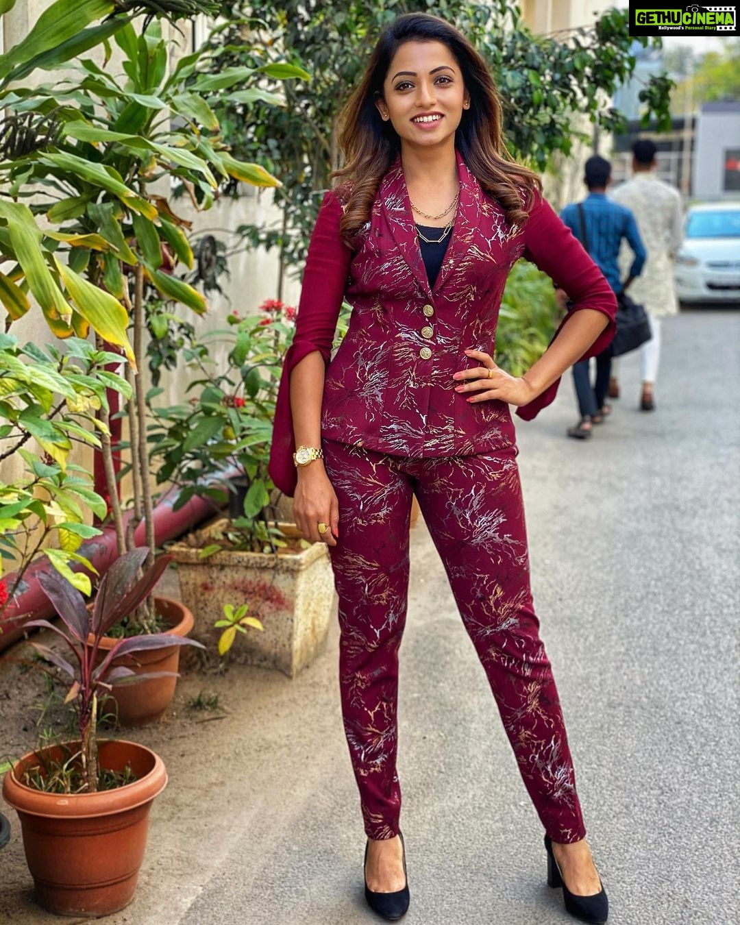 Navya Swamy Instagram - Ignite & level up✨ Outfit @she_shore_designers Styled by @rakesh_earne #shootdiaries #shootmode #showtime #pose #ootd #ootdfashion #designer #instapic #instagood #instadaily #lategram #blessed #thankful #navyaswamy Annapurna Studios