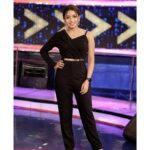 Navya Swamy Instagram - I love getting dressed up... and shows like these give me great excuses... 💃🏻 P.C.- @ravi_cross_clickx #dressedup #lovedressingup #blackisbeautiful #blacklove #showtime #event #cash #etv #etvtelugu #lategram #instagram #instapic #blessed #thankful #navyaswamy Ramoji Film City