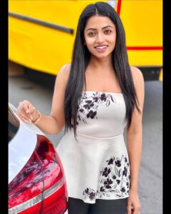 Navya Swamy Instagram - I hope it will be a year where women are free & respected!! To all the incredible women in the world! Happy International Women’s Day❤️ 
 
#happywomensday #happywoman #morepowertoyou #beautifulladies #staysyrong #keepgoing #shineon #blessed #thankful #navyaswamy