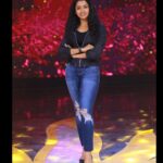 Navya Swamy Instagram - Few clicks from an upcoming episode of SuperQueen on @zeetelugu Stay tuned… #iamsuperqueen #superqueen #show #telugu #zeetelugu #comingup #dontmiss #staytuned