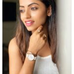 Navya Swamy Instagram - It’s add to cart kinda day. Celebrate this Black Friday with @danielwellington and get up to 50% discount on plenty of items. Add my discount code DWNAVYA to get extra 15% on your purchase. Offer valid till stock lasts! #ad #danielwellington #blackfriday P.S. Check out the 48h deals on some bestsellers.