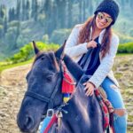 Navya Swamy Instagram - How not to love these animals full of joy & appreciation!! Thank you for such an amazing experience🐎 #horseriding #horses #unforgettablelove #unforgettableexperience #horses #horsesofinstagram #throwback #blessed #thankful #navyaswamy