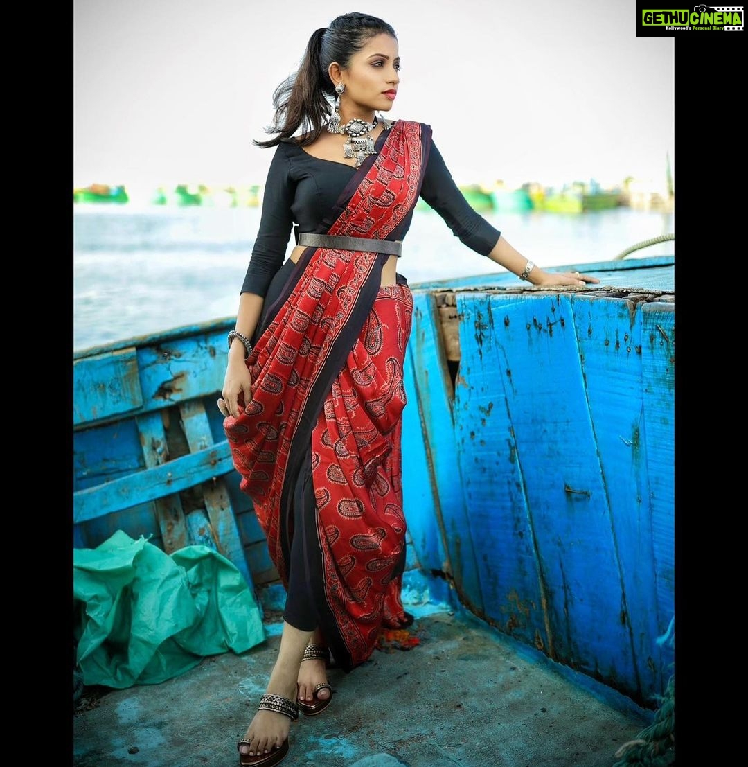 Navya Swamy Instagram - If you’re not willing to fight for what you believe in, then don’t ever get into the ring!! Outfit @yoshnasbyela Jewellery @bcos_its_silver #throwback #chennai #chennaidiaries #kasimedu #photoshoot #instapic #blessed #thankful #navyaswamy