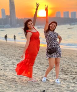 Neha Gowda Instagram - My best travel partner !!! 

@sonugowda 

#sister #travel #thailand #pattaya #bangkok #phuket #trip #loveyou #fun