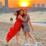 Neha Gowda Instagram - My best travel partner !!! @sonugowda #sister #travel #thailand #pattaya #bangkok #phuket #trip #loveyou #fun
