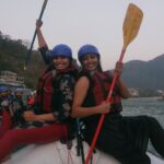 Neha Gowda Instagram - Late reel from our Delhi-Haridwar-Rishikesh trip 🙈 Such a fun river rafting it was.. #rishikesh #riverrafting #ganga