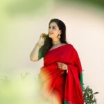 Neha Gowda Instagram - Swipe left for more pictures …. Tap on the collaborator to get your pictures clicked 😉 Jewels: @sri_ganesh_sadashivnagar Saree: @anyaonline.in Blouse: @vastram__studio PC : @connectwithshutterup Make up: @artistry_by_teju Saree draping & hairstyle: @hairartistry_by_roopa Nail art: @_3dnailartstudio