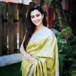 Neha Gowda Instagram - 🦜💚 📸 @glamshotz_official #instagram #silk #saree #loveyourself Glamshotz