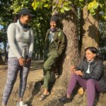 Neha Gowda Instagram - Few scenes from kanha trip #Nofilter #nomakeup Jus filled with passion and love !!❤️ #kanmanisinkanha Many are asking for what does this hashtag mean 😜 So it’s kanmanis in kanha!!! #selflove In frame @anupamagowda kanmani @ishitavarsha_official kanmani @neharamakrishna kanmani Kanha National Park