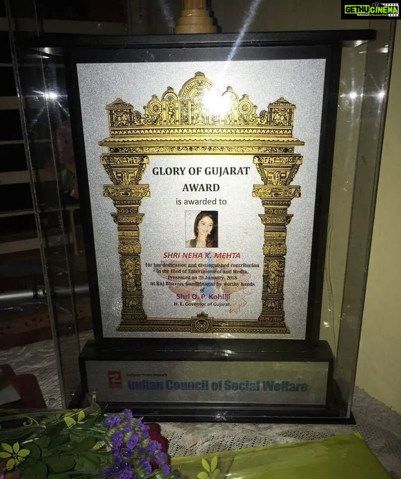 Neha Mehta Instagram - Memory's maks life more beautiful 😇 Thank U Dr.Sailesh Thaker, Advocate Gaurav Mehta, Eshan Parekh, Prachi SK Mehta.Team Mehta.neha.sk Hon. Shri A P Kohli Sir 🇮🇳 Jury members & Gov Of India, for this honour. Happy to serve the society in every way I can. 🇮🇳 🙏 Nothing is possible without parents blessings , Pranam Maa & Baba ❤ 💙 Jay Hind, Jay Bharat. 🙏🇮🇳🕉